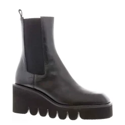 Powder Black Leather Wavesole Chelsea Boots