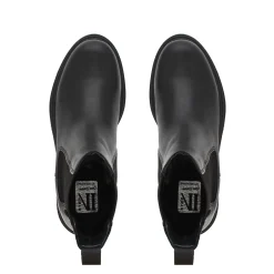 Selessia Black Leather Chelsea Boots